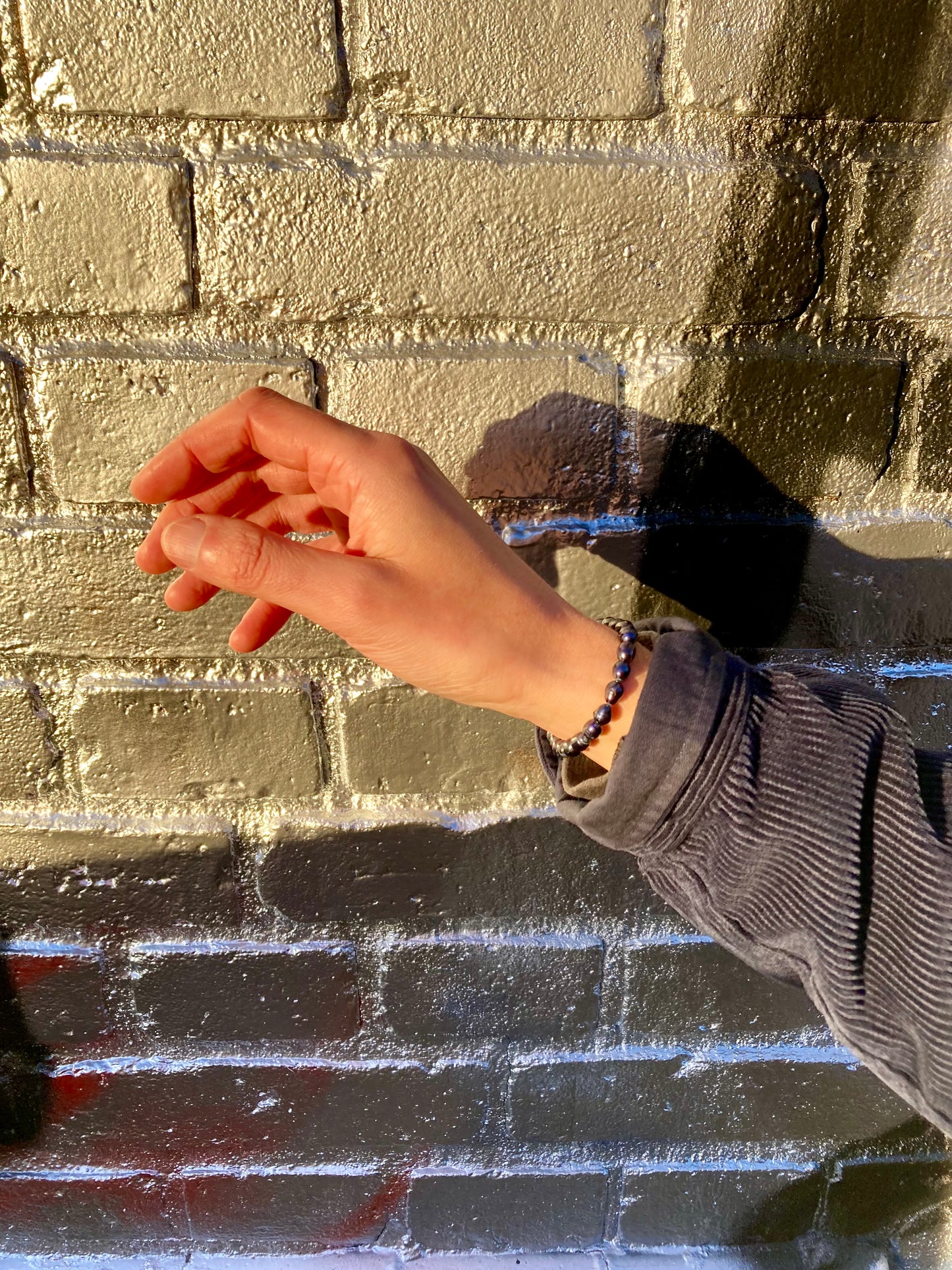 Men's Trendy Minimalist Black or White Freshwater Pearl Bracelet