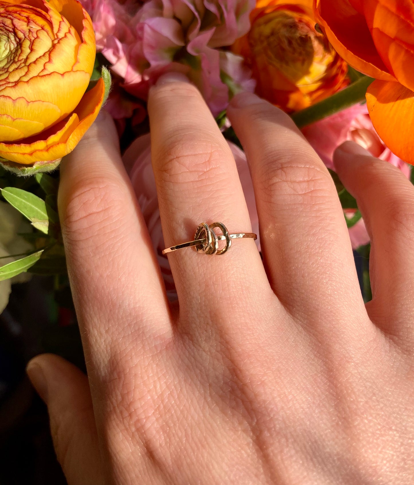 Handmade 9K Gold Fidget Ring – Hammered Tactile Anti Anxiety Jewelry in Solid Recycled Gold