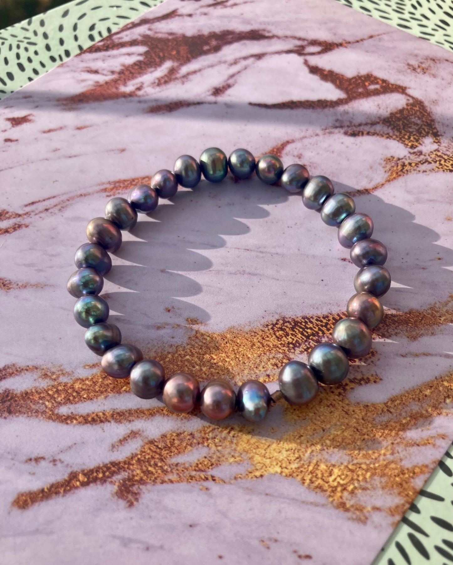 Men's Minimalist Unisex Black or White Chunky Freshwater Pearl Bracelet with Natural Rainbow Highlights