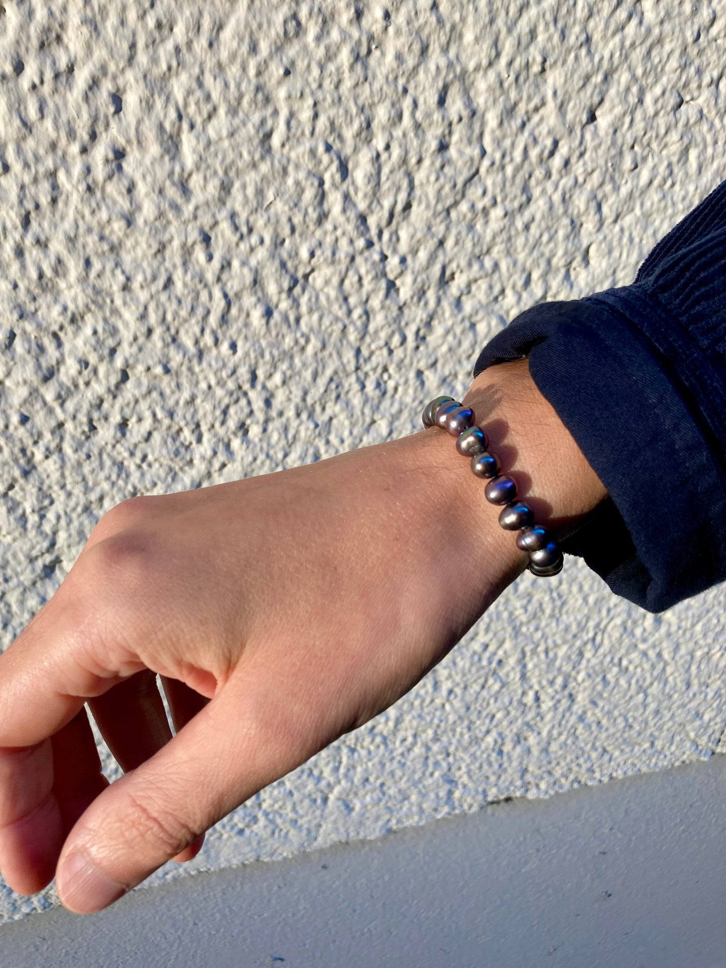 Men's Minimalist Unisex Black or White Chunky Freshwater Pearl Bracelet with Natural Rainbow Highlights