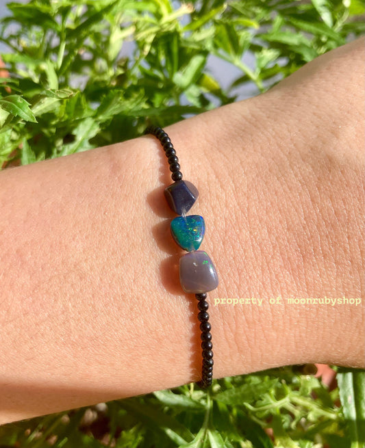 Dainty Black Opal and Onyx Beaded Bracelet