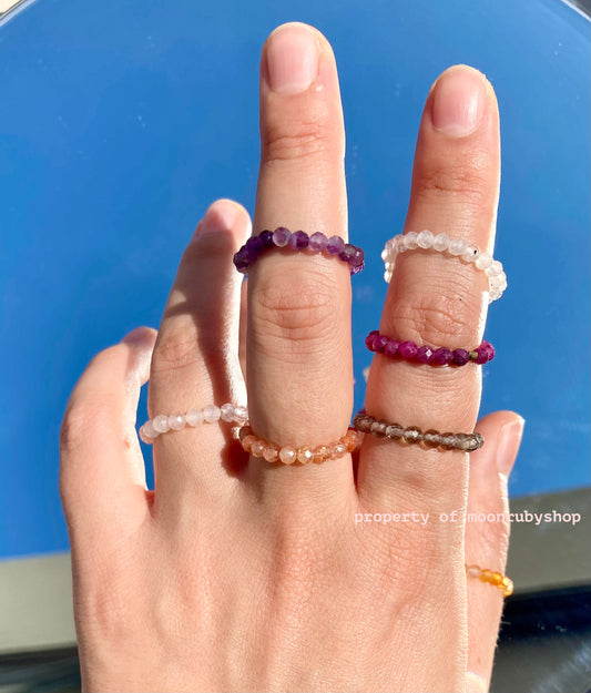 7 Worry Gemstone Rings for Every Weekday