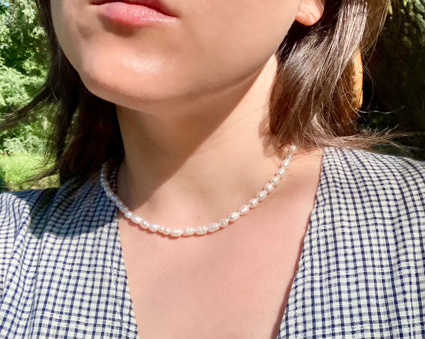 Black or White Rice-shaped Freshwater Pearl Necklace with 925 Silver Clasp