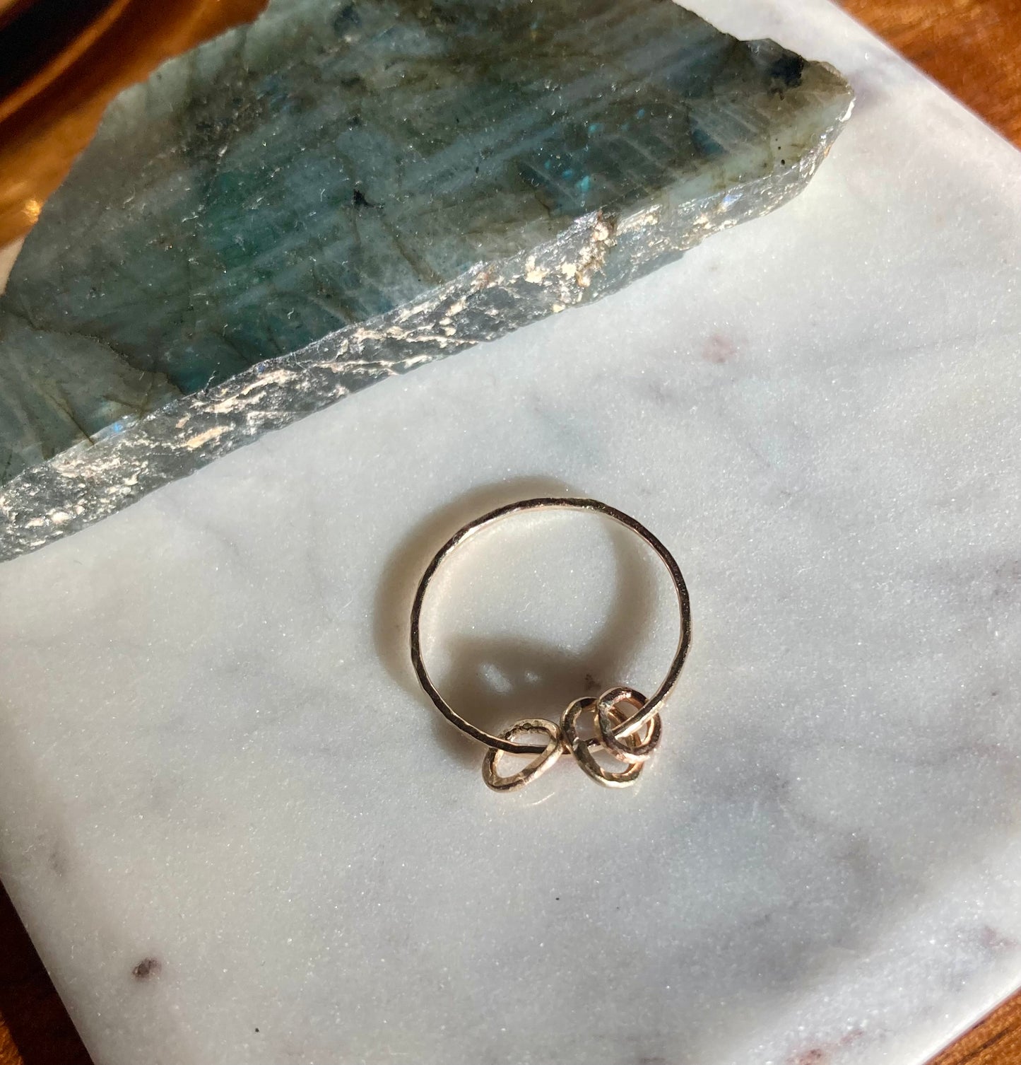Handmade 9K Gold Fidget Ring – Hammered Tactile Anti Anxiety Jewelry in Solid Recycled Gold