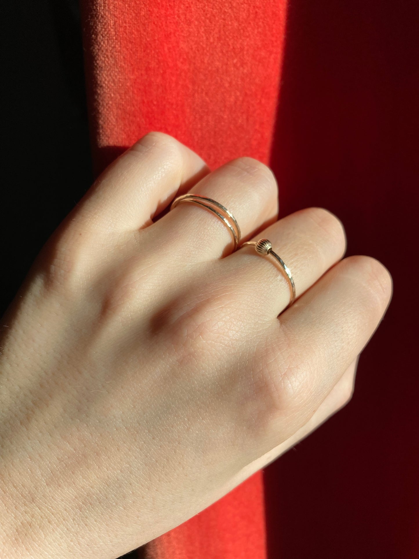 Handmade 9K Gold Fidget Ring with Two Interlocked Bands - Minimalist and Luxurious