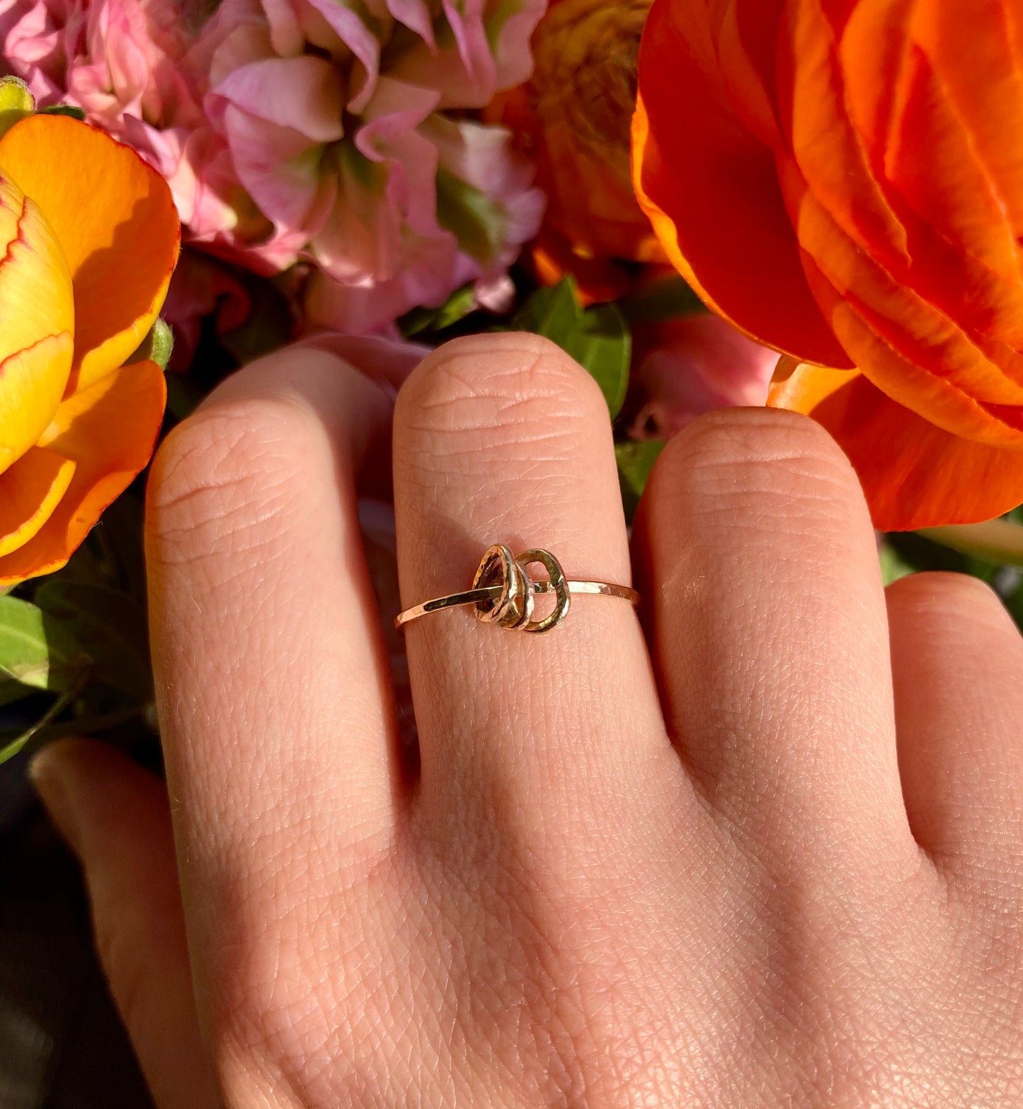 Handmade 9K Gold Fidget Ring – Hammered Tactile Anti Anxiety Jewelry in Solid Recycled Gold