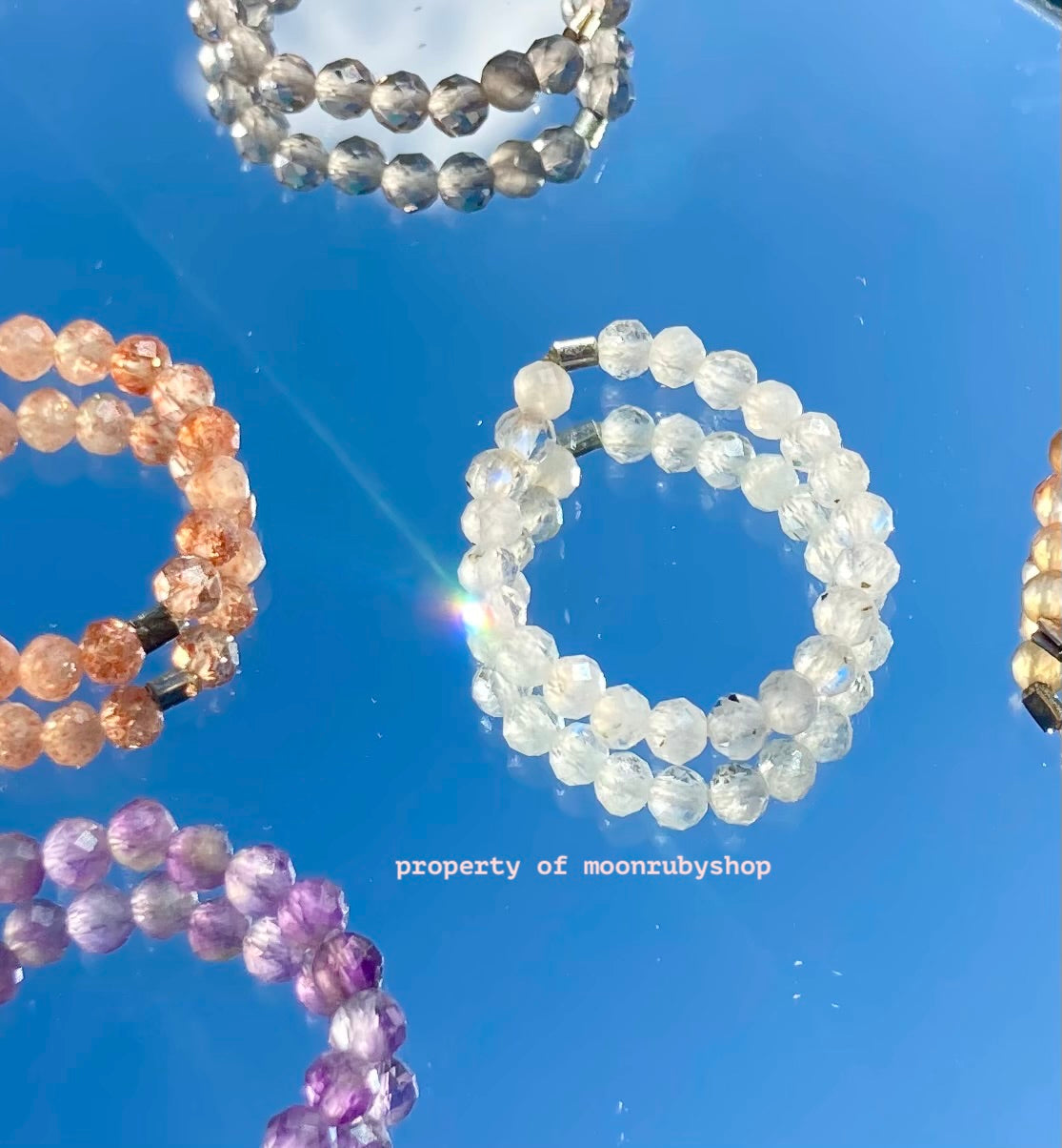 7 Worry Gemstone Rings for Every Weekday